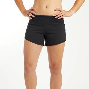 Oiselle Toolbelt Roga Shorts
